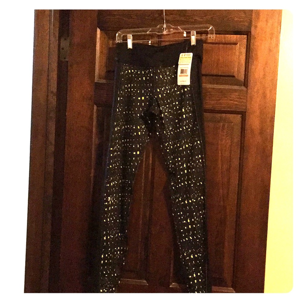 Under Armour women’s ColdGear printed leggings